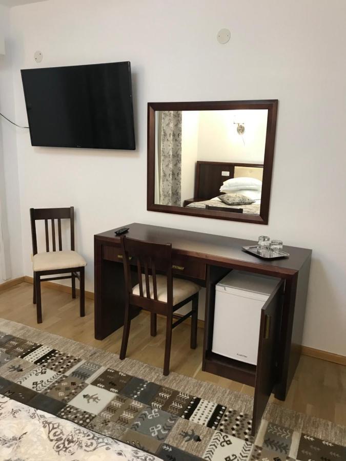Hotel Casa Pino Braszów Zewnętrze zdjęcie